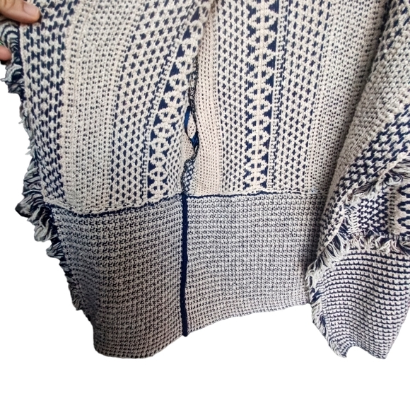 Chicos tan/ navy wovrn draped open front cardigan with fringe detail sz 1 - Picture 3 of 7